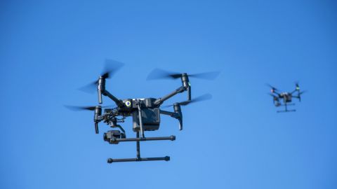 Скинули вибухівку на подвір'я. Окупанти знову обстрілювали Сумську область