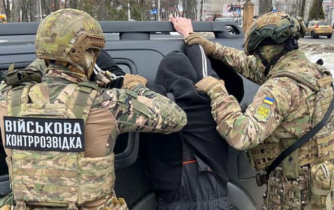 Готував підрив воїна ЗСУ: у Хмельницьку затримали 16-річного агента РФ
