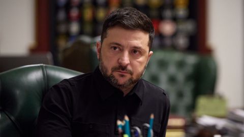 Планували на цей тиждень, але відклали: Зеленський назвав причину паузи у переговорах