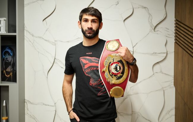 Росіянин у ліфті та "інші методи": чемпіон WBO Global пояснив, як виховуватиме агресорів