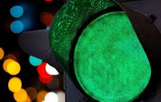 Киевских водителей настроят на "зеленую волну"