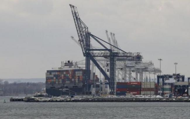 В США остановилась работа порта  из-за ухода с работы тысячи сотрудников