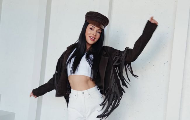 Эти джинсы делают фигуру идеальной: Злата Огневич показала тренд весны 2026