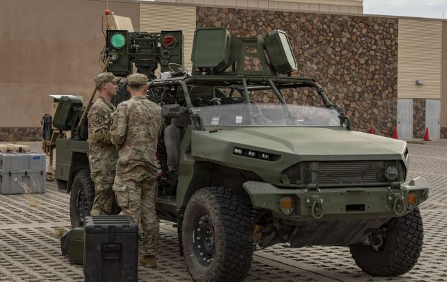 США показали боевой лазер AMP-HEL на легкой машине: что известно о новом оружии против дронов