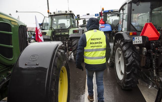 Висипане зерно та посилення блокади. Що відбувається на кордоні з Польщею: головне