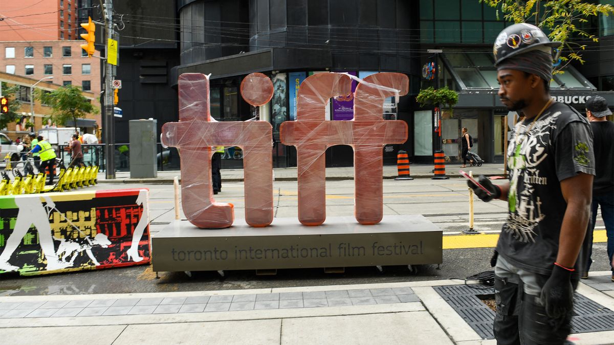 Росіяни на війні покажуть на кінофестивалі в Торонто - про що скандальний  фільм, реакція України | РБК-Україна