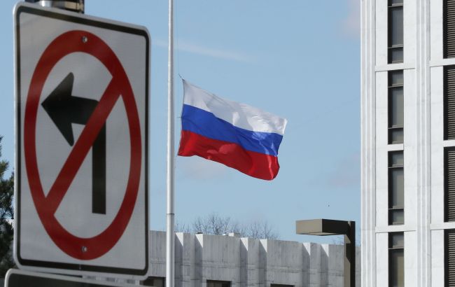 США ввели візові санкції щодо майже 900 росіян