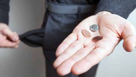 Названы психологические особенности, которые мешают выбраться из бедности