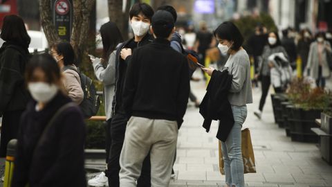 Испания ввела чрезвычайное положение из-за коронавируса