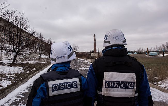 На Донбассе наблюдатели ОБСЕ попали под обстрел
