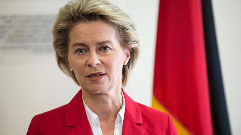 Глава Міноборони ФРН назвала кібератаки найбільшою загрозою світовій стабільності