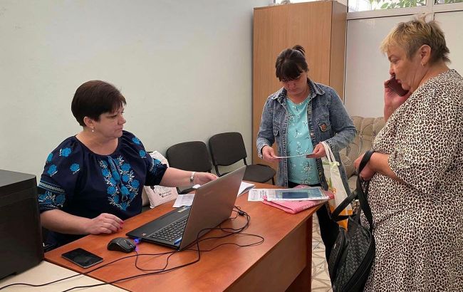 Як підтвердити трудовий стаж для пенсії, якщо втрачена трудова книжка: роз’яснення ПФУ