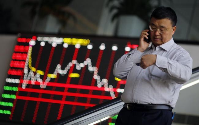 Азіатські фондові ринки помітно знижуються