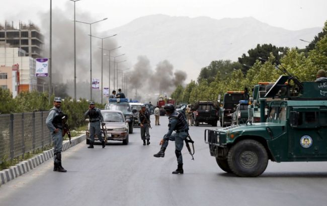 Число жертв и пострадавших при взрыве на похоронах в Афганистане резко возросло до 32