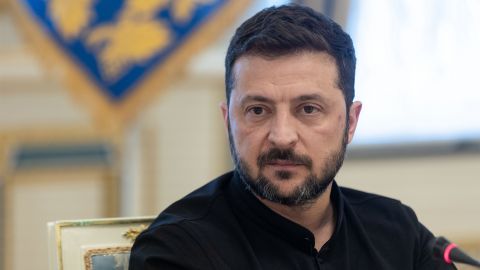 Зеленский заявил, что вопрос референдума по территориям пока не стоит