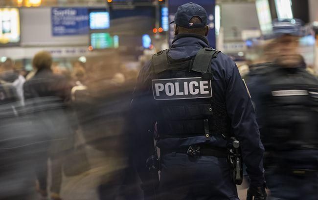 Нападение на полицейских в Париже: у задержанного были проблемы с психикой