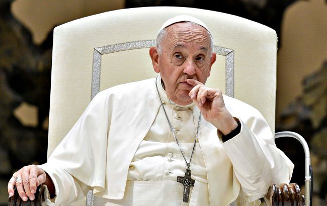 Ватикан одобрил благословение для однополых пар, но не брак