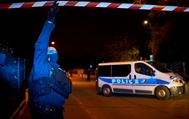 Фінансова поліція Франції обшукала офіси найбільших банків