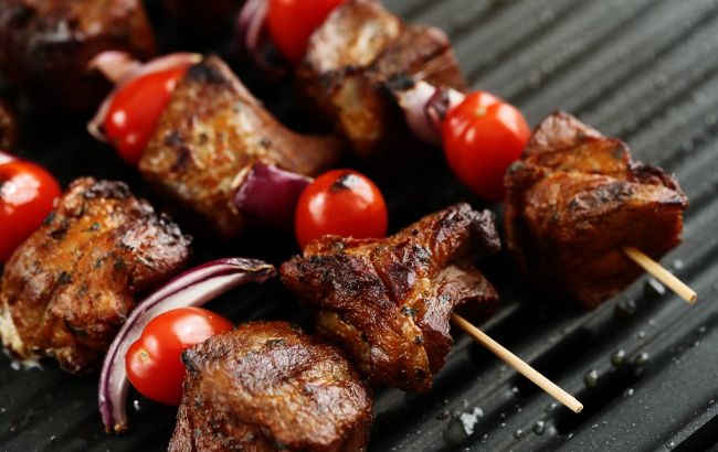 Кулинар раскрыла секрет идеального маринада для шашлыка: как не испортить мясо