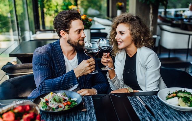 Чоловік зламав собі обидві ноги, щоб сходити на побачення (фото)