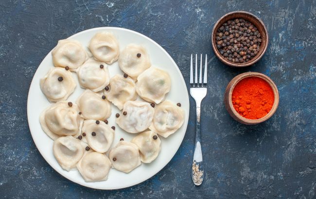 Не через дефіцит майонезу та кетчупу. Чому в СРСР їли пельмені з оцтом