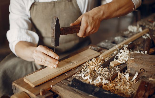 "Армия восстановления": как на прифронтовых территориях заработать 16 тысяч гривен в месяц