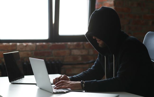 Українцям зловмисники надсилають шкідливі листи начебто від імені кіберзахисту