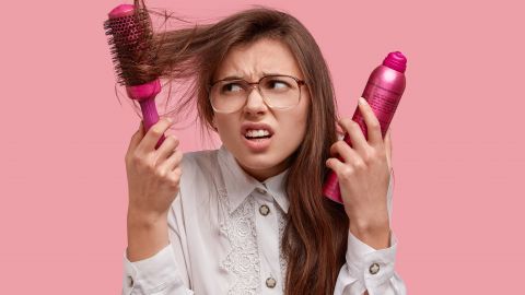 Как пользоваться сухим шампунем: многие девушки делают неправильно