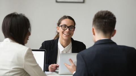Що не так з фразою "я не знаю" та чому її варто уникати у важливих розмовах