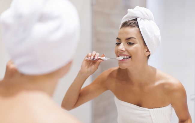 Названы самые популярные ошибки при чистке зубов: их лучше не допускать