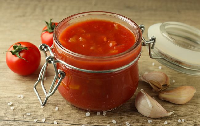 Заготавливаем аджику на зиму: Клопотенко представил вкуснейший рецепт