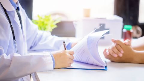 До яких лікарів можна звертатися без направлення в Україні: повний перелік