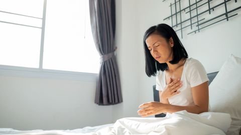 Врачи назвали три малоизвестных признака инфаркта: на них часто не обращают внимание