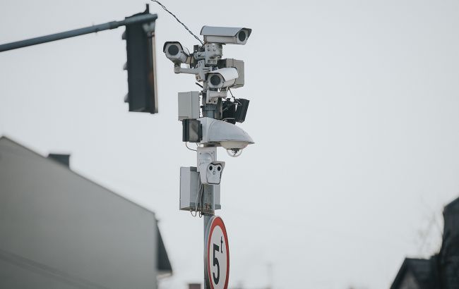 На українських дорогах з'явиться ще 50 камер фіксації порушень: де варто бути обережними