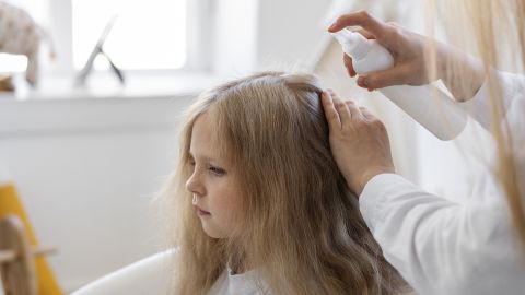 Звідки беруться воші у дітей та як їх ефективно позбутися в домашніх умовах