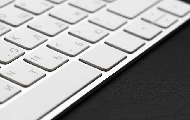 Как почистить клавиатуру MacBook от пролитой жидкости и пыли: инструкция