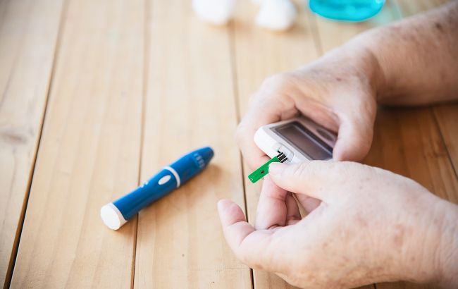 Відмивають гроші на схемах: окупанти в Донецькій області загнали інсулінозалежних у пастку