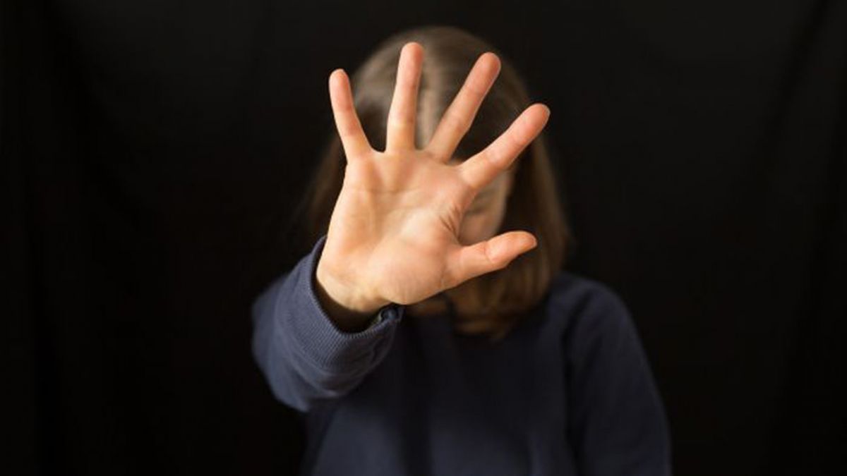 изнасиловал Изнасиловал и убил несовершеннолетнюю - в Хмельницком задержали 20-летнего парня | РБК-Україна