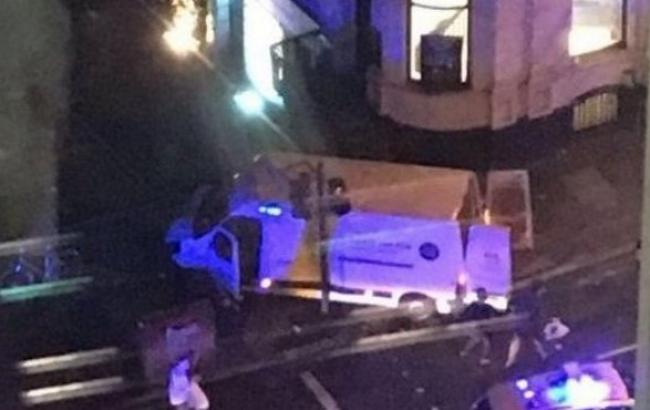 Наїзд фургона на Лондонському мосту: повідомляється про можливих 20 постраждалих