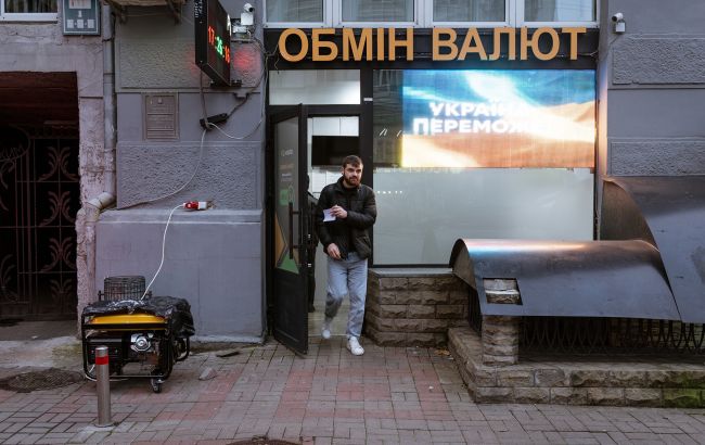 Что будет с курсом доллара до конца 2022 года: прогноз Минэкономики