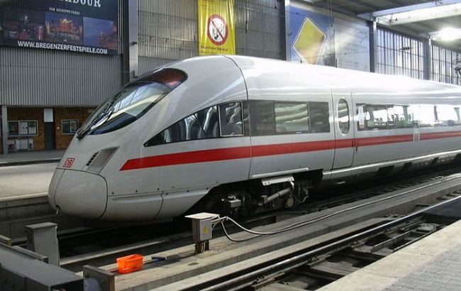 У Німеччині евакуювали з потяга близько 700 людей через знайдену зброю