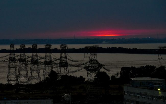 Мощность ЗАЭС уменьшили из-за повреждения ЛЭП после вражеских обстрелов