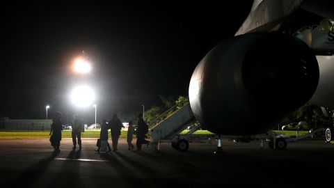 США за добу евакуювали з Афганістану 19 тисяч людей