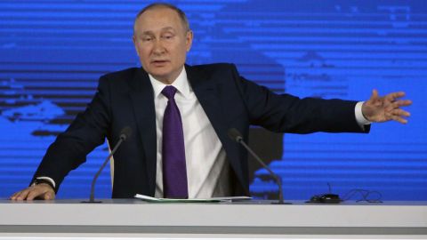 Россию хотят сделать стороной конфликта на Донбассе, в "Минске" такого нет, - Путин