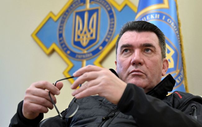 Данілов поставив на місце "поїхавшого" Медведєва після його заяви про "капітуляцію Києва"