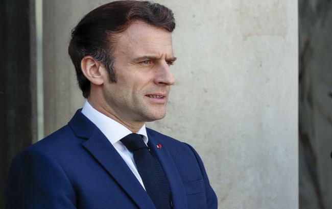 Макрон пояснив, у яких випадках Франція не передасть зброю Україні