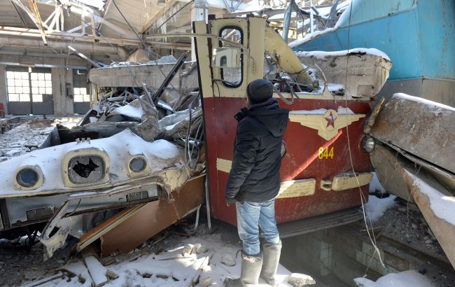 Разрушенный Харьков. Кадры разгромленного оккупантами трамвайного депо