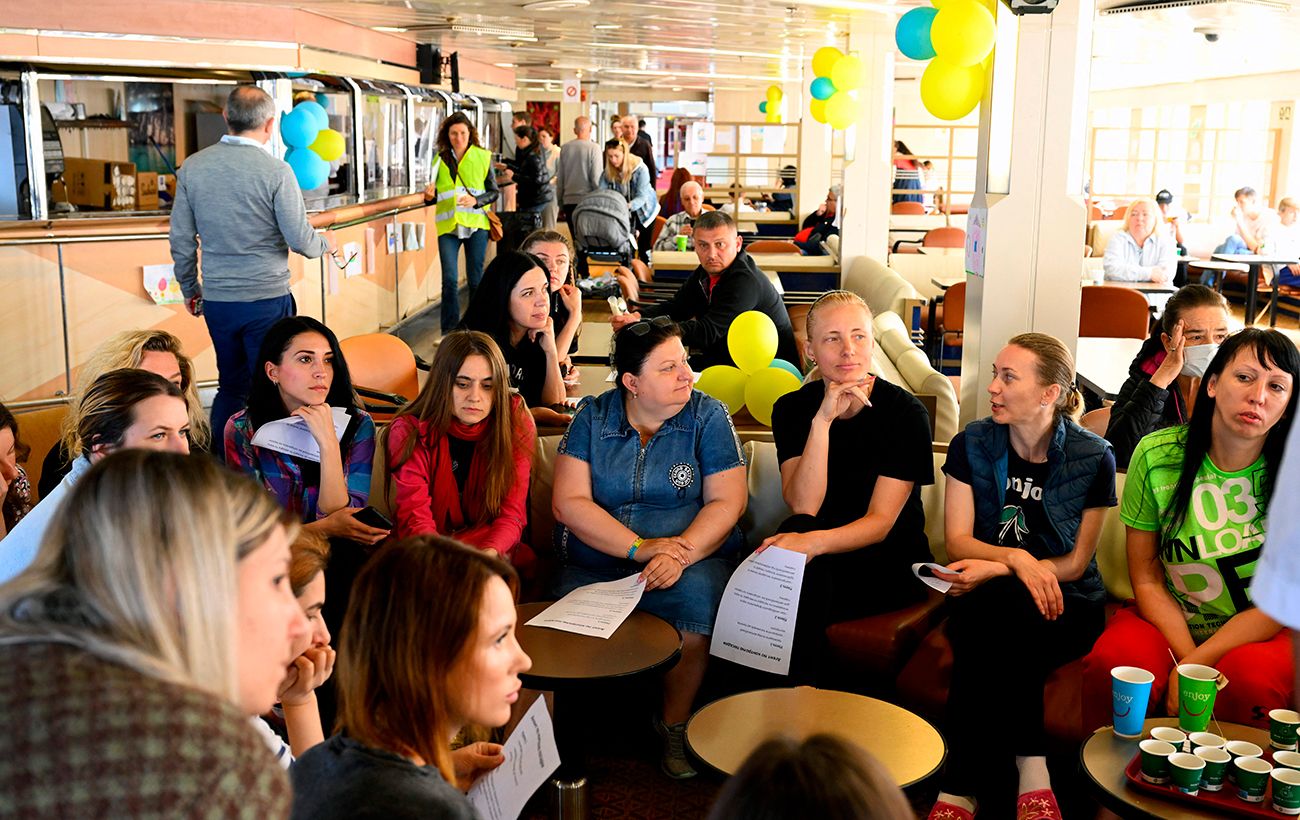 Українські біженці в Європі - як надають психологічну допомогу українцям | РБК-Україна