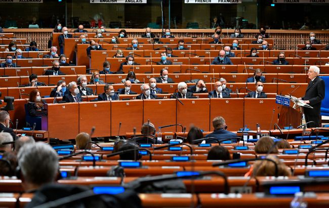 ПАРЄ закликала спрямовувати 10% коштів на відновлення України