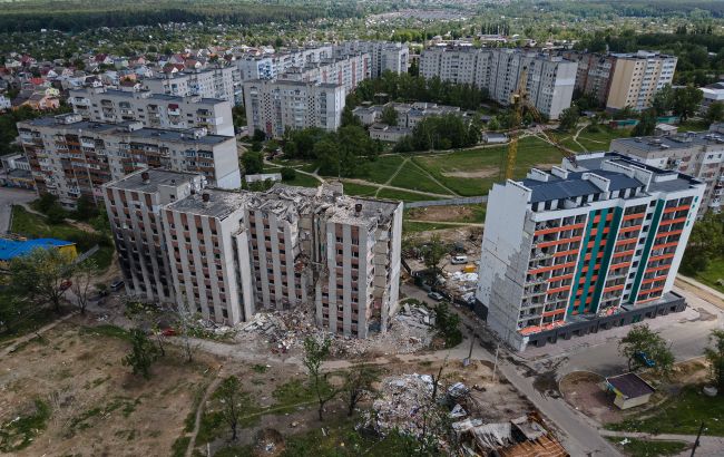 В Чернигове раздаются взрывы: есть "прилет", жертвы и раненые